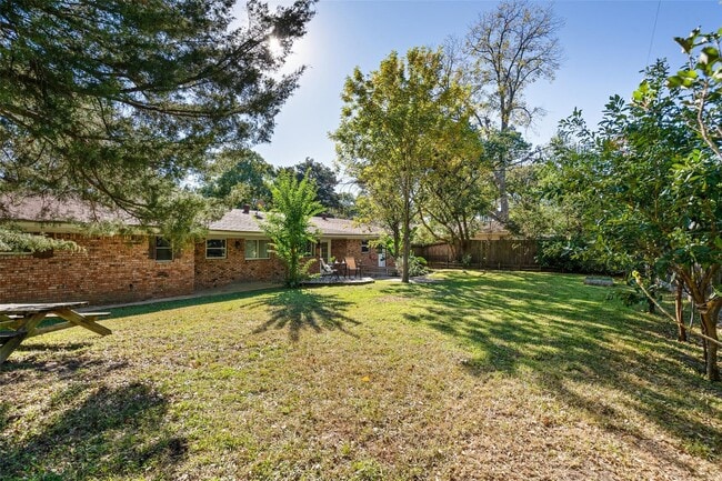 Photo - 9214 Bronco Dr
