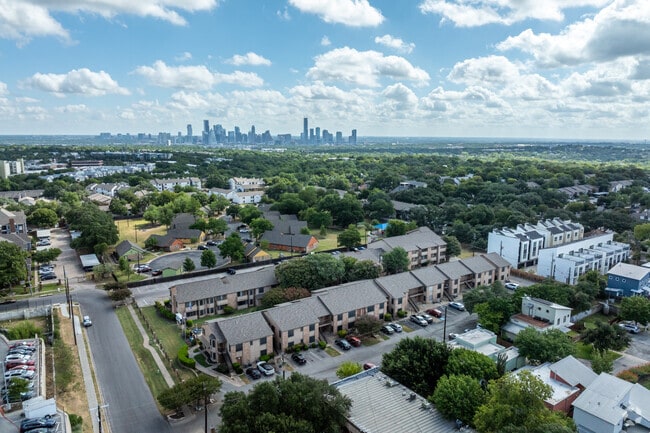 Tramor at Creek Village