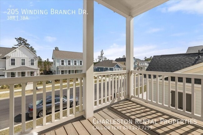 Photo - 205 Winding Branch Dr