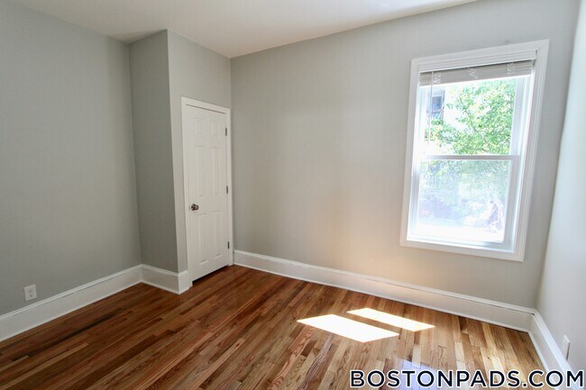 Photo - 203 Westville St Unit 3