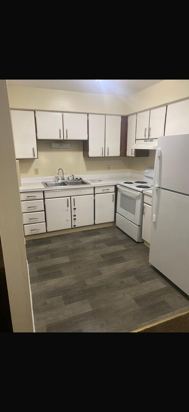 Gilbert Clock Apartments
