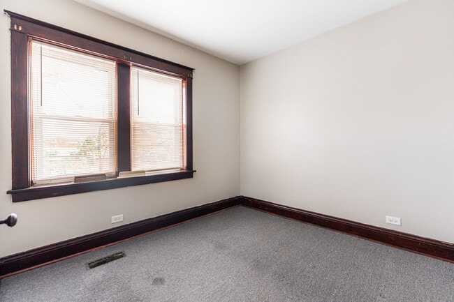 Photo - 114 W Park Ave