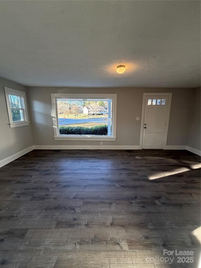 Photo - 530 N Mulberry St