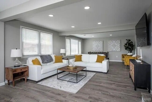 Photo - 1004 Main St Unidad #3