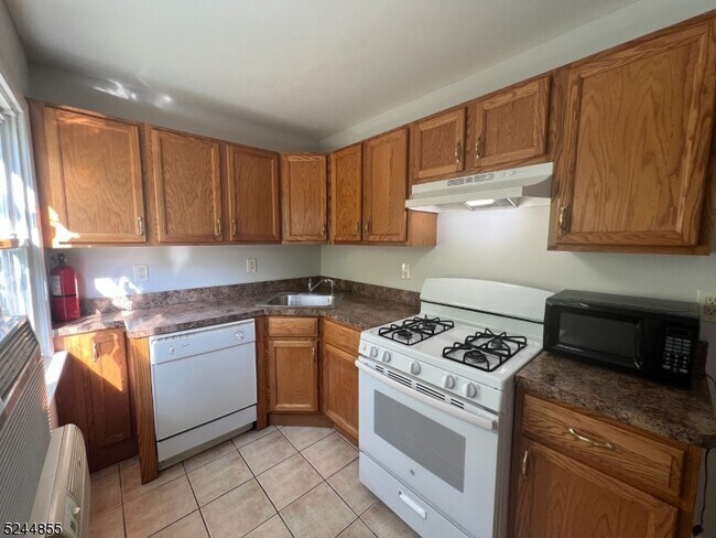 Photo - 44 Gates Ave Unit 2