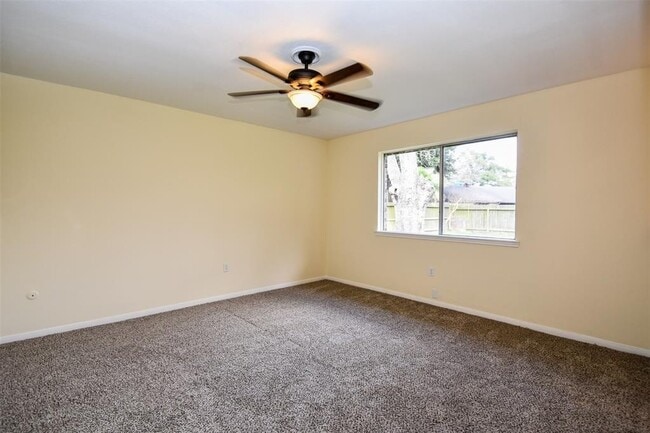 Building Photo - 2110 Whiteback Dr