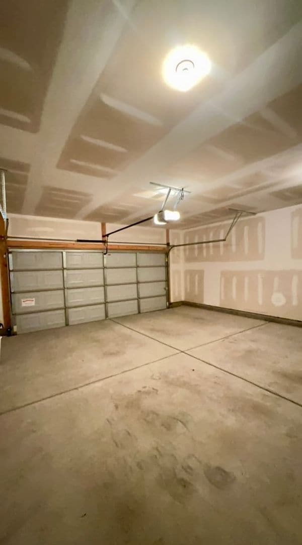 Photo - Experience the perfect blend of comfort & modern living in this beautiful home located in Northea...