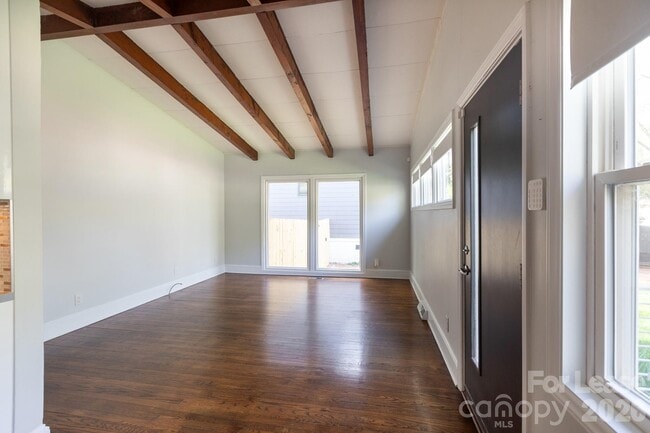 Photo - 1901 Windham Pl