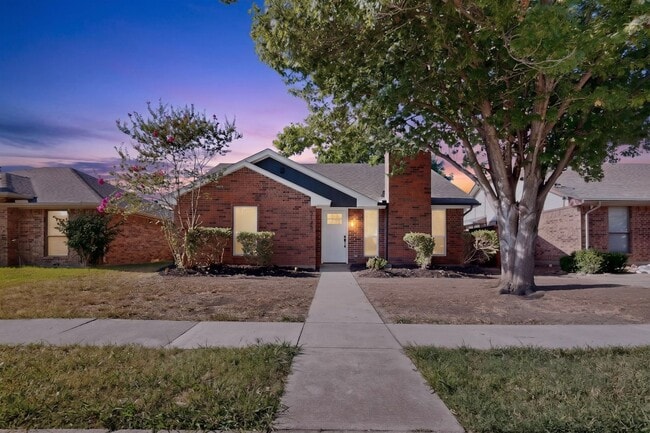 Photo - 1748 St James Dr