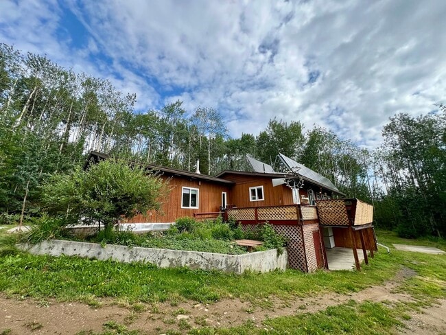 Building Photo - 4-Bedroom Home in Fairbanks | 2-Car Garage...