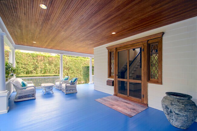Photo - 35 Huntting Ln