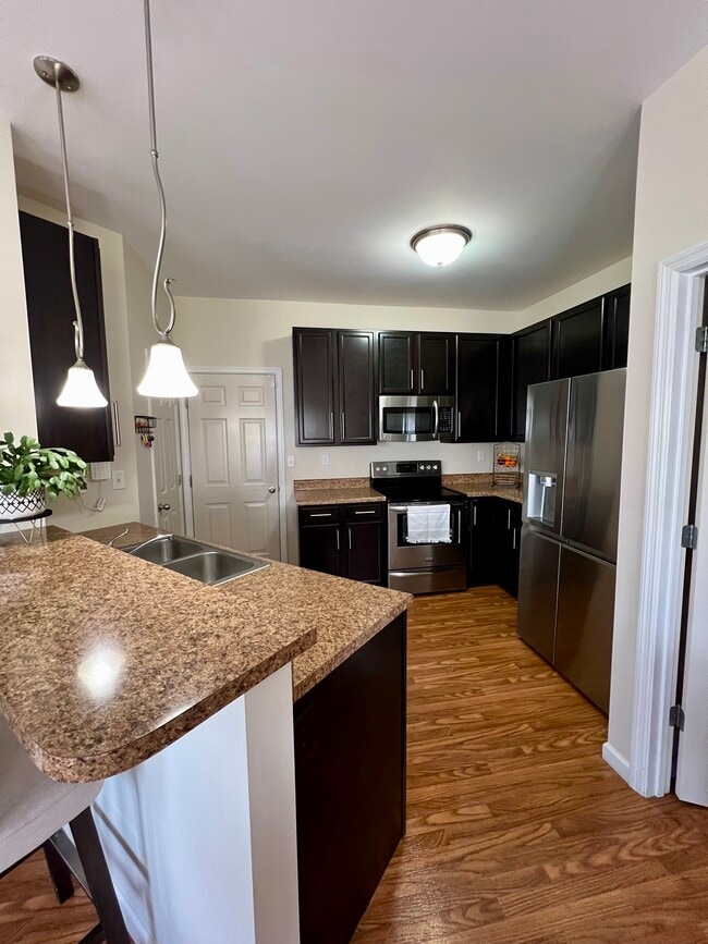 Kitchen, LG appliances - 105 Shire Dr