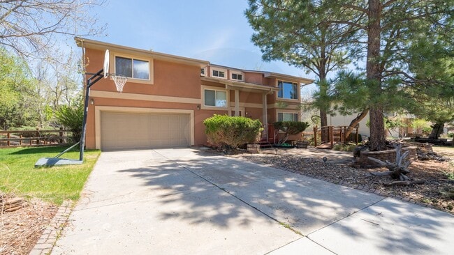 Photo - 5 Bedroom 3.5 Bath Home in Discovery @ Rockrimmon