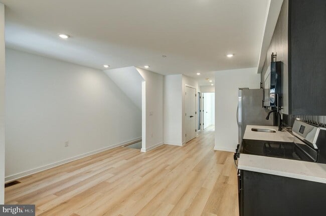 Photo - 2329 Ellsworth St