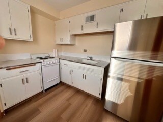 Photo - 498 Lee St Unit 2S