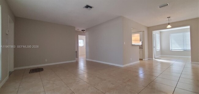 Photo - 1900 N 32nd Ct