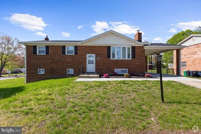 Building Photo - 6915 Danford Dr Rental