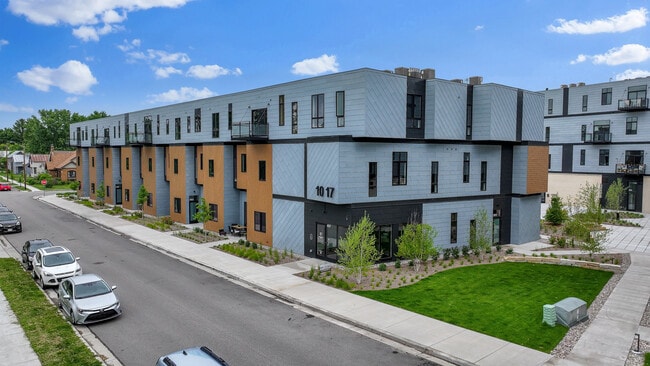 North Side Yard Building Exterior - North Side Yard Rental
