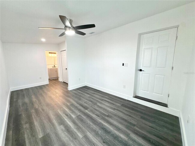 Photo - 1417 Ambassador Ave