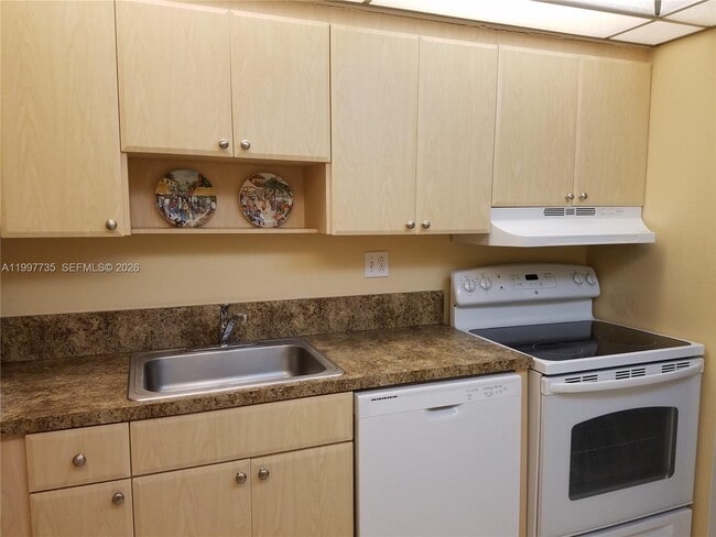 Photo - 8415 SW 107th Ave Unidad 238W