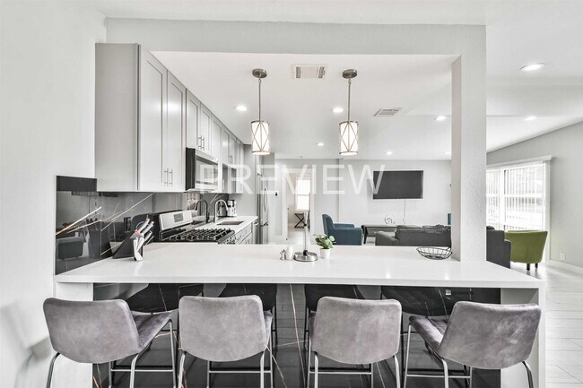 Photo - 7522 Dearborn St