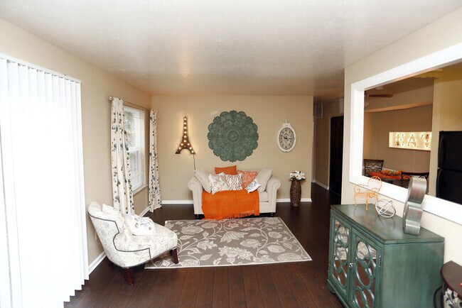 Photo - 5140 Southgreen Dr Unidad Indianapolis IN 46227