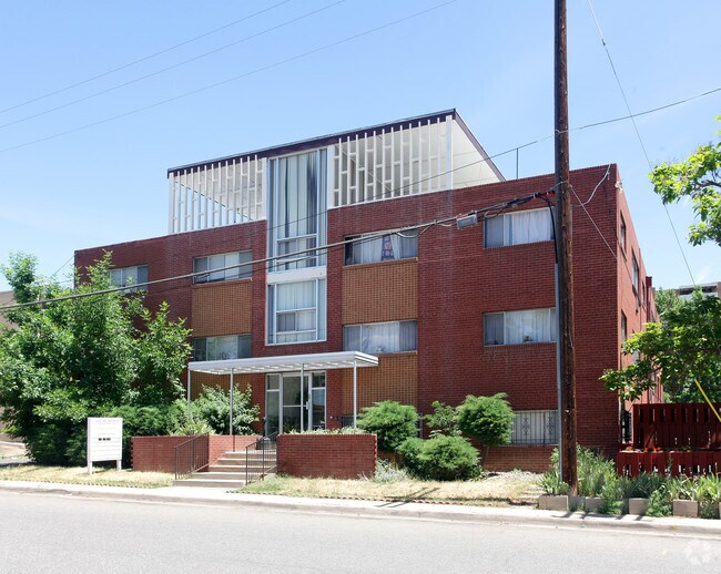 Edificio - 1650 S Albion