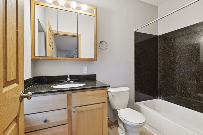Photo - St. George Apartments