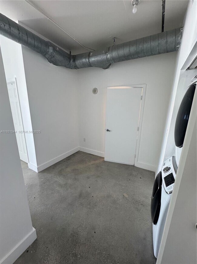 Photo - 444 NE 30th St Unit 603