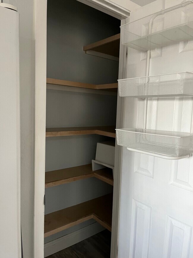 Photo - 325 Redwing Way