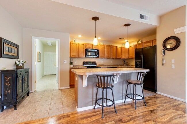 Photo - 2125 Calais Dr