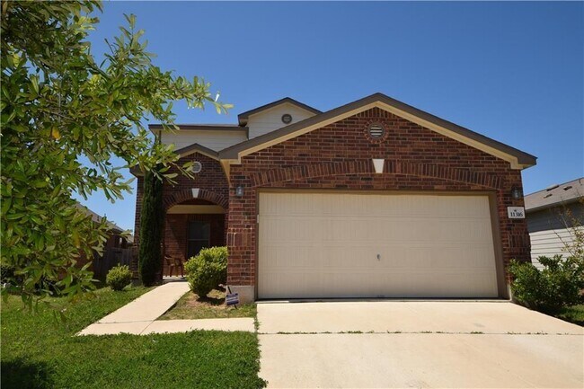 Photo - 11316 Drumellan St