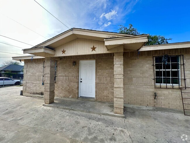 Building Photo - 3703 Flores Ave Rental