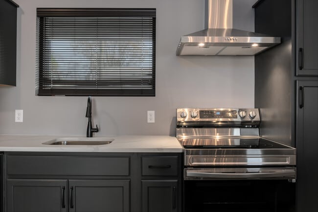 Photo - 620 E Market St