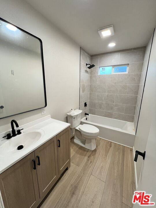 Photo - 767 Bennett Ave