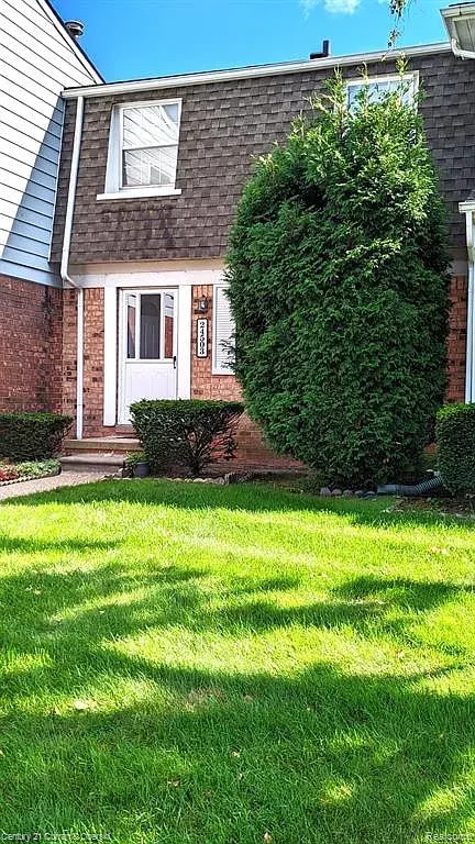 Patio delantero - 24503 Olde Orchard St Unidad 9