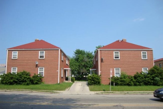 Building Photo - 2560 N Wauwatosa Ave Unit 4