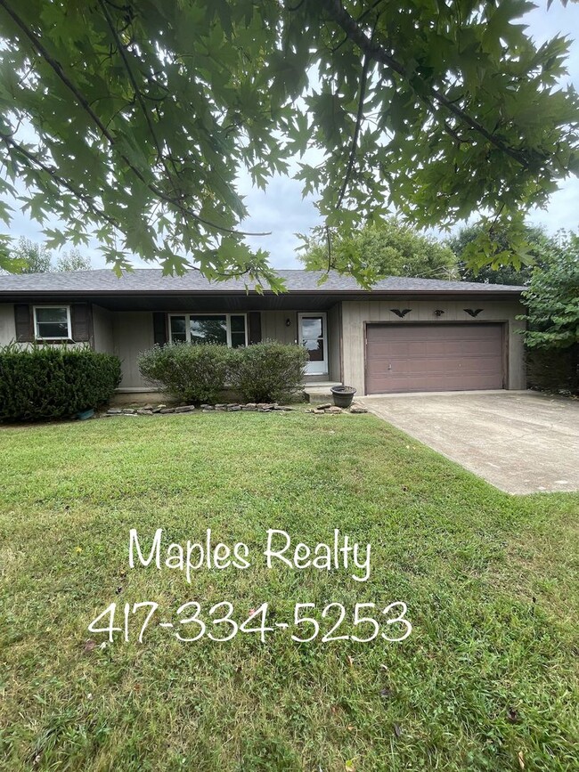 NEW LISTING 3 Bedroom, 2 Bath Home in Rock... - NEW LISTING 3 Bedroom, 2 Bath Home in Rock...