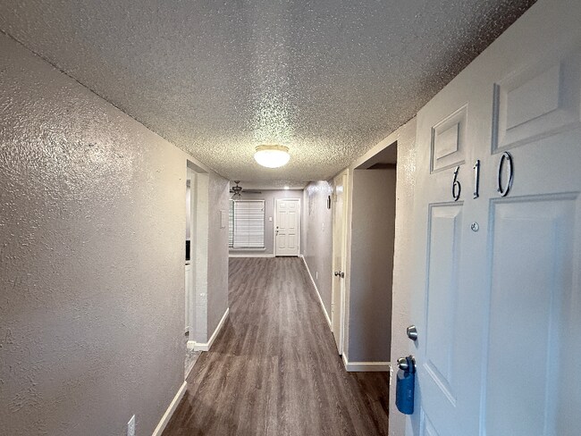 Photo - 6012-6012 Westridge Ln Unidad 610 Rental
