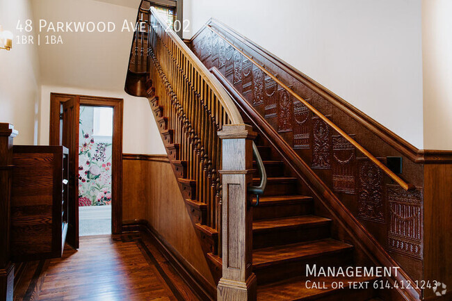 Building Photo - Parkwood HQ: Where History Meets Modern Li... Unit 202 Rental