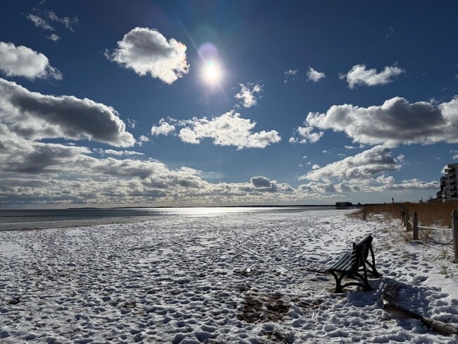 Photo - 67 E Grand Ave