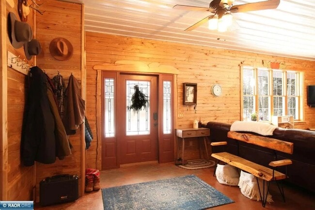 Building Photo - 9374 Alango Rd