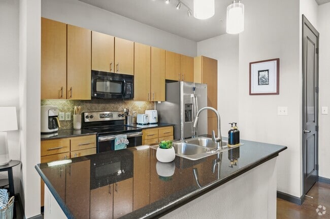 Building Photo - Millennium Westshore Rental