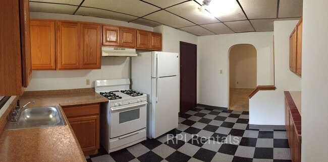 Building Photo - 216 Lincoln Ave Unit Apt #1