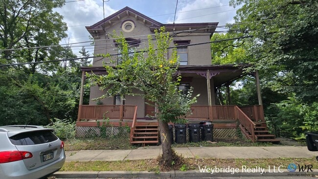 Building Photo - 241 Gilman Ave Unit #4 Rental