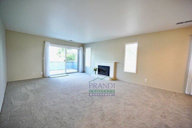 Photo - 575 Larkspur Plaza Dr Unit Apt 3