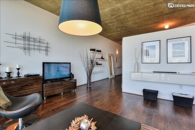 Photo - 5925 Almeda Rd Unidad 11607