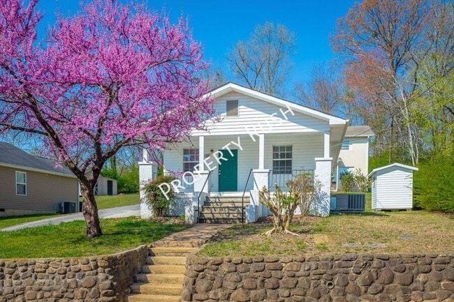 Building Photo - 420 Hedgewood Dr Rental