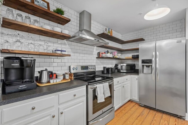 Photo - 404 N Laurel Ave