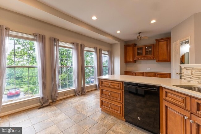 Photo - 20283 Glenrobin Terrace